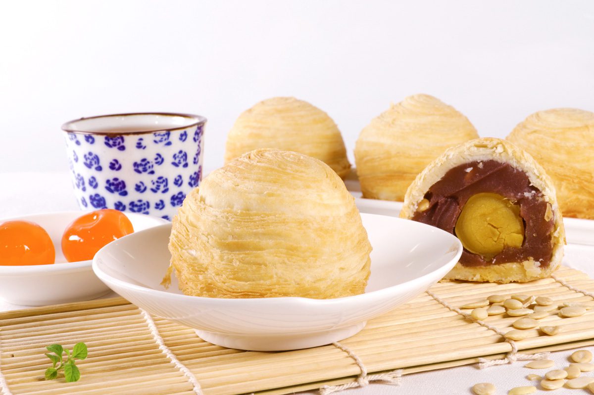 Flaky Teochew Yam Paste Mooncake OKI Singapore